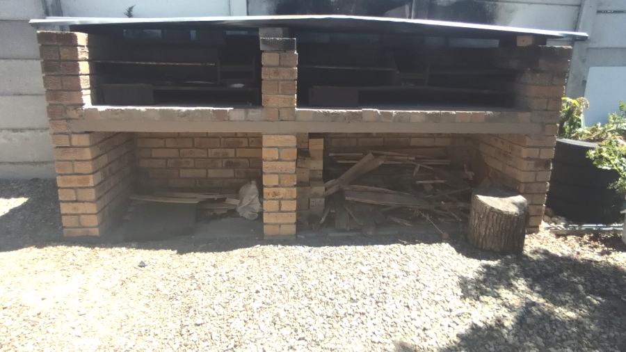 To Let 1 Bedroom Property for Rent in Peerless Park East Western Cape